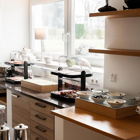 Hotel Vier Jahreszeiten Therme & Kliniken Bad Krozingen Naehe Freiburg & Schwarzwald Ideal Fuer Wellness Kur & Business Ausfluege 24H Check In- Wlan & Parken Gratis Buitenkant foto