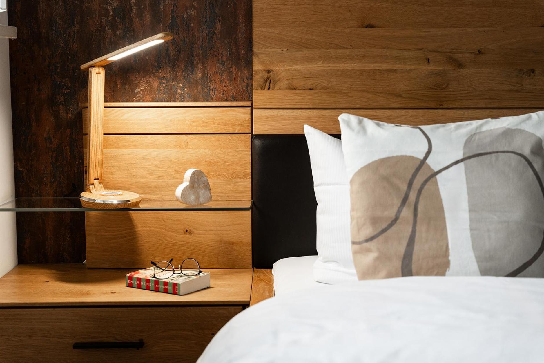 Hotel Vier Jahreszeiten Therme & Kliniken Bad Krozingen Naehe Freiburg & Schwarzwald Ideal Fuer Wellness Kur & Business Ausfluege 24H Check In- Wlan & Parken Gratis Buitenkant foto