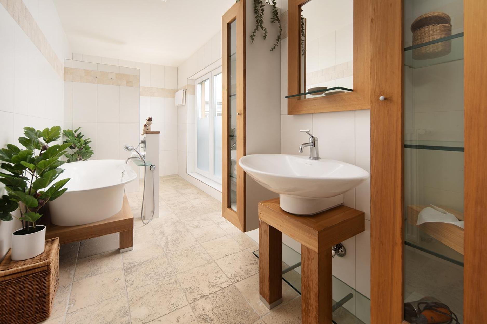 Hotel Vier Jahreszeiten Therme & Kliniken Bad Krozingen Naehe Freiburg & Schwarzwald Ideal Fuer Wellness Kur & Business Ausfluege 24H Check In- Wlan & Parken Gratis Buitenkant foto