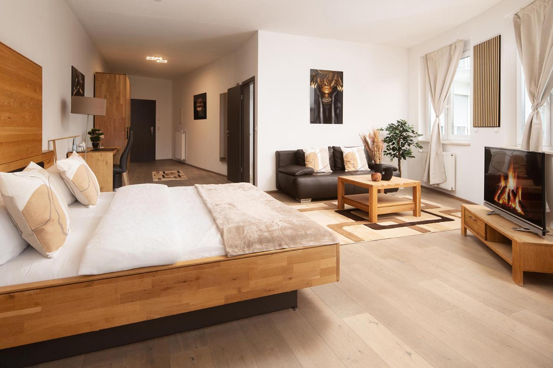 Hotel Vier Jahreszeiten Therme & Kliniken Bad Krozingen Naehe Freiburg & Schwarzwald Ideal Fuer Wellness Kur & Business Ausfluege 24H Check In- Wlan & Parken Gratis Buitenkant foto