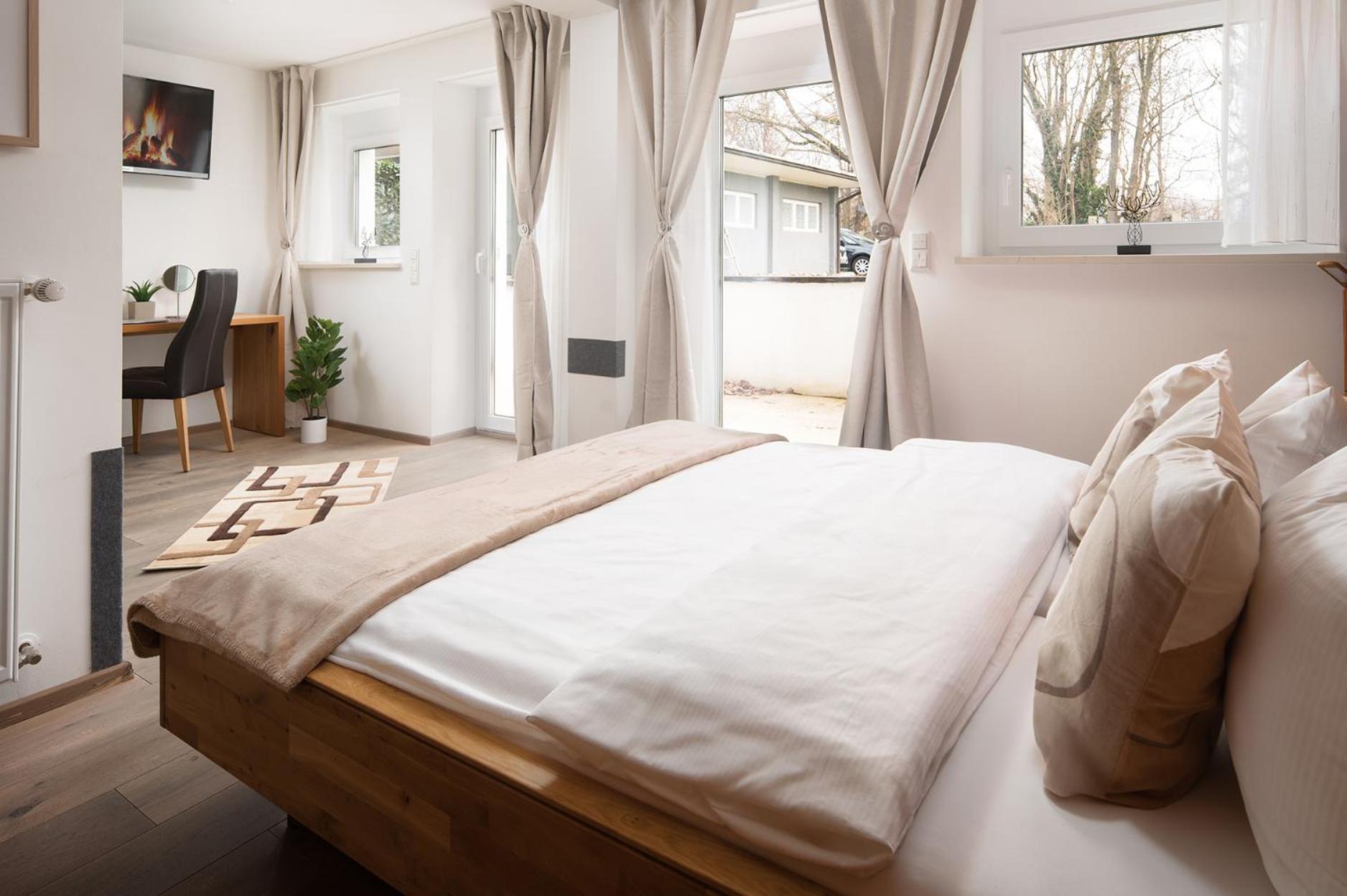 Hotel Vier Jahreszeiten Therme & Kliniken Bad Krozingen Naehe Freiburg & Schwarzwald Ideal Fuer Wellness Kur & Business Ausfluege 24H Check In- Wlan & Parken Gratis Buitenkant foto