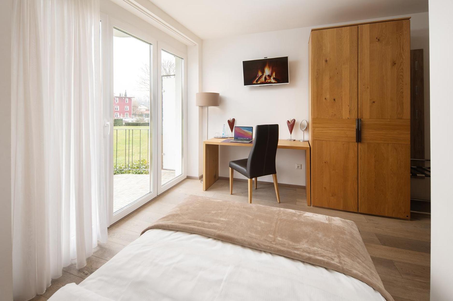 Hotel Vier Jahreszeiten Therme & Kliniken Bad Krozingen Naehe Freiburg & Schwarzwald Ideal Fuer Wellness Kur & Business Ausfluege 24H Check In- Wlan & Parken Gratis Buitenkant foto