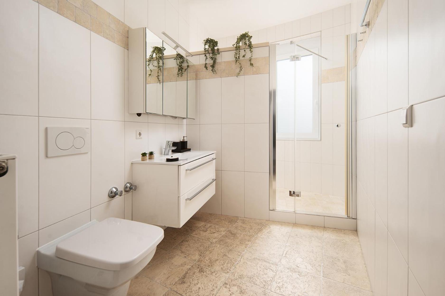 Hotel Vier Jahreszeiten Therme & Kliniken Bad Krozingen Naehe Freiburg & Schwarzwald Ideal Fuer Wellness Kur & Business Ausfluege 24H Check In- Wlan & Parken Gratis Buitenkant foto