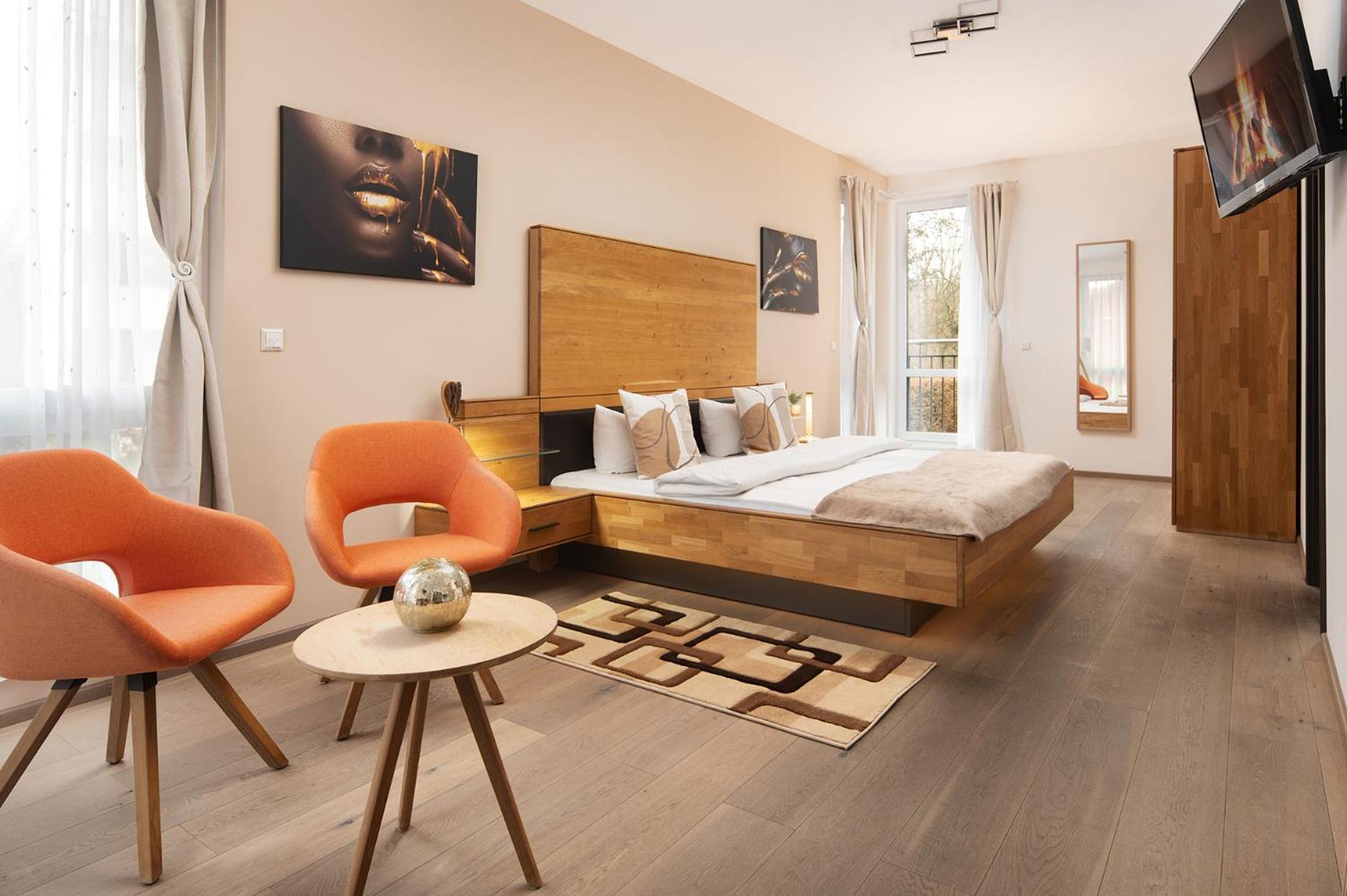 Hotel Vier Jahreszeiten Therme & Kliniken Bad Krozingen Naehe Freiburg & Schwarzwald Ideal Fuer Wellness Kur & Business Ausfluege 24H Check In- Wlan & Parken Gratis Buitenkant foto
