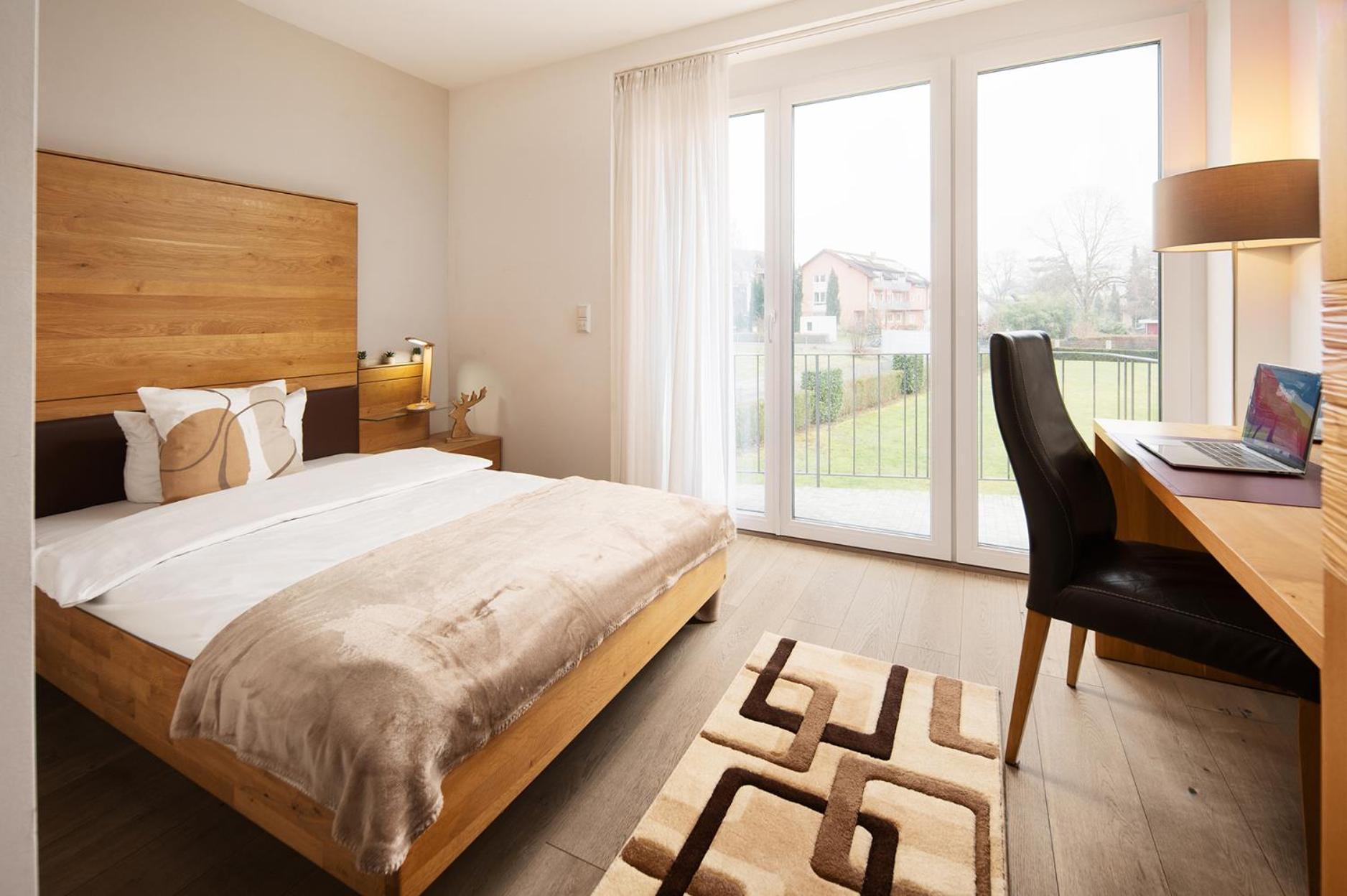 Hotel Vier Jahreszeiten Therme & Kliniken Bad Krozingen Naehe Freiburg & Schwarzwald Ideal Fuer Wellness Kur & Business Ausfluege 24H Check In- Wlan & Parken Gratis Buitenkant foto